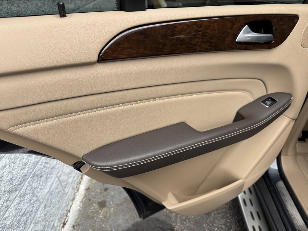 Used 2015 Mercedes-Benz ML 350 2WD image 26