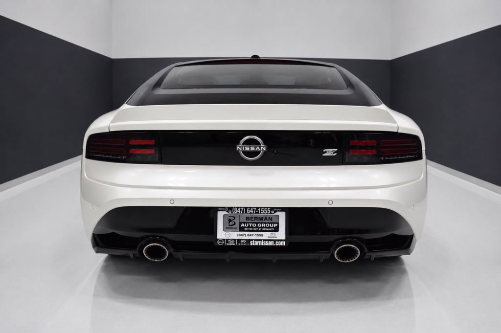 Certified 2025 Nissan Z Performance w/ Floor Mat Package RWD image 9
