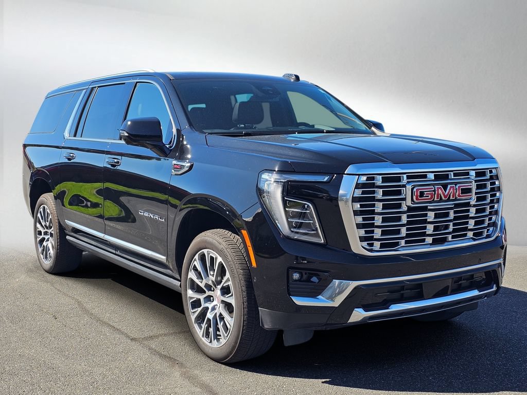 Used 2026 GMC Yukon XL Denali w/ Sun & Power Step Package AWD/4WD image 1