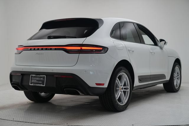 Certified 2026 Porsche Macan AWD/4WD image 18