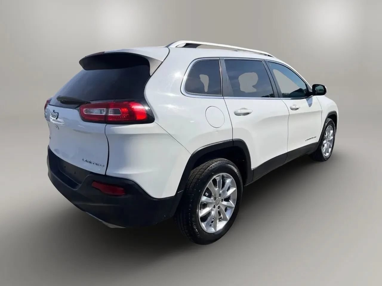 Used 2016 Jeep Cherokee Limited AWD/4WD image 8