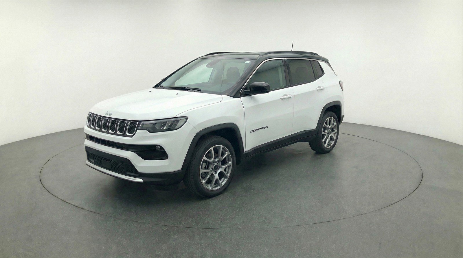 Used 2025 Jeep Compass Limited image 3