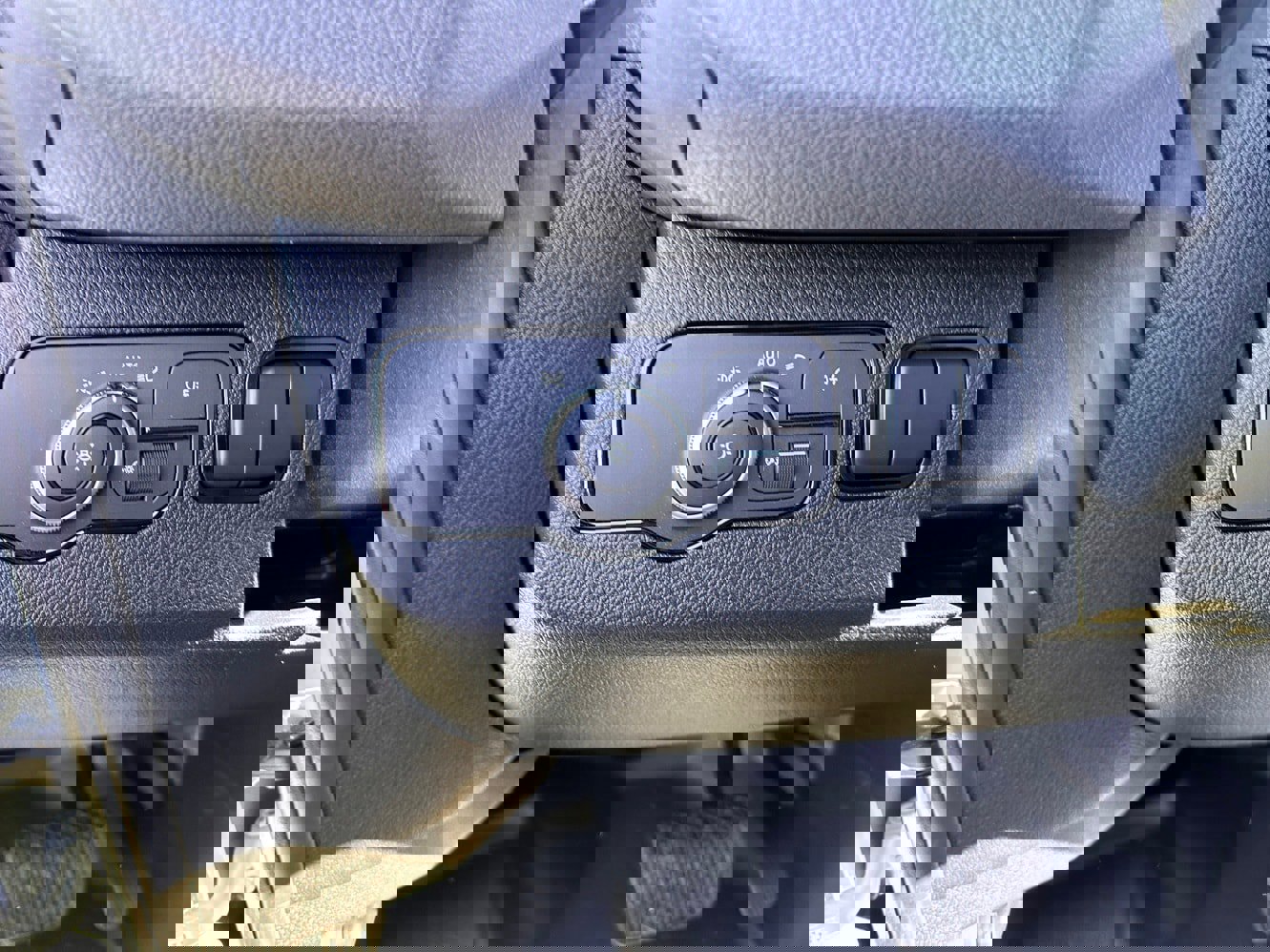 Used 2025 Mercedes-Benz Sprinter 2500 image 11