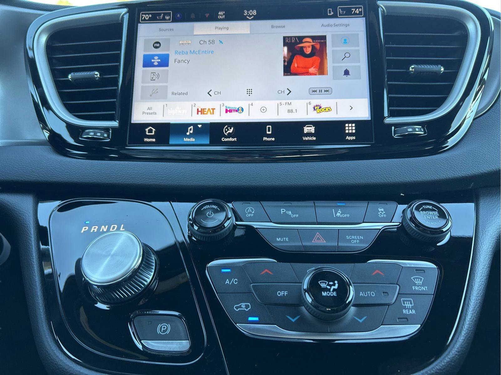 New 2026 Chrysler Voyager LX image 16