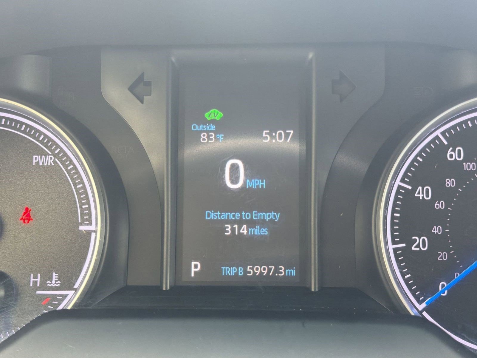 Used 2022 Toyota Venza LE AWD/4WD image 19