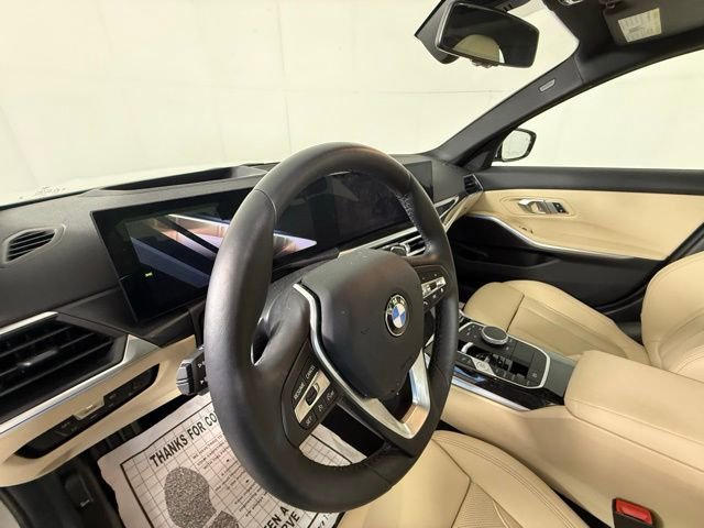 Used 2023 BMW 330i Sedan w/ Premium Package image 9