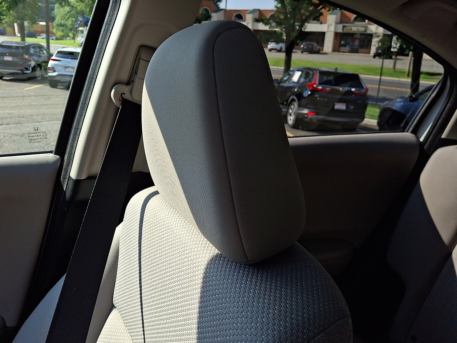 Certified 2018 Honda HR-V EX image 17
