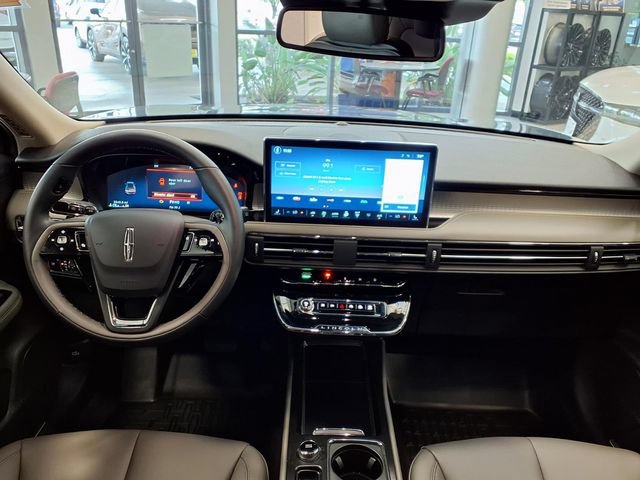 Certified 2026 Lincoln Corsair Premiere FWD image 6