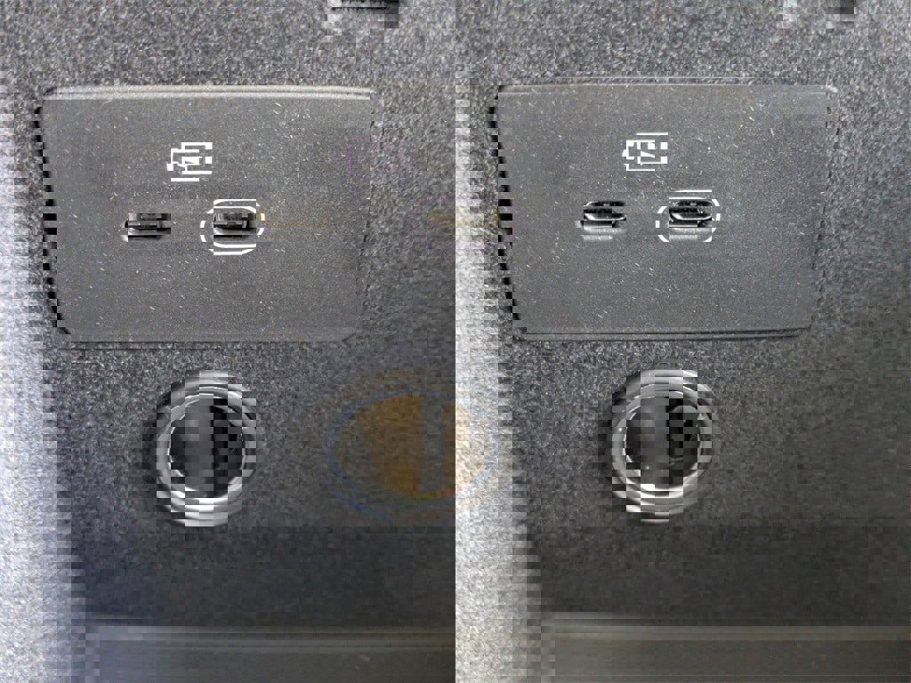 New 2026 Volvo XC90 B6 Ultra w/ Protection Package Premier image 33