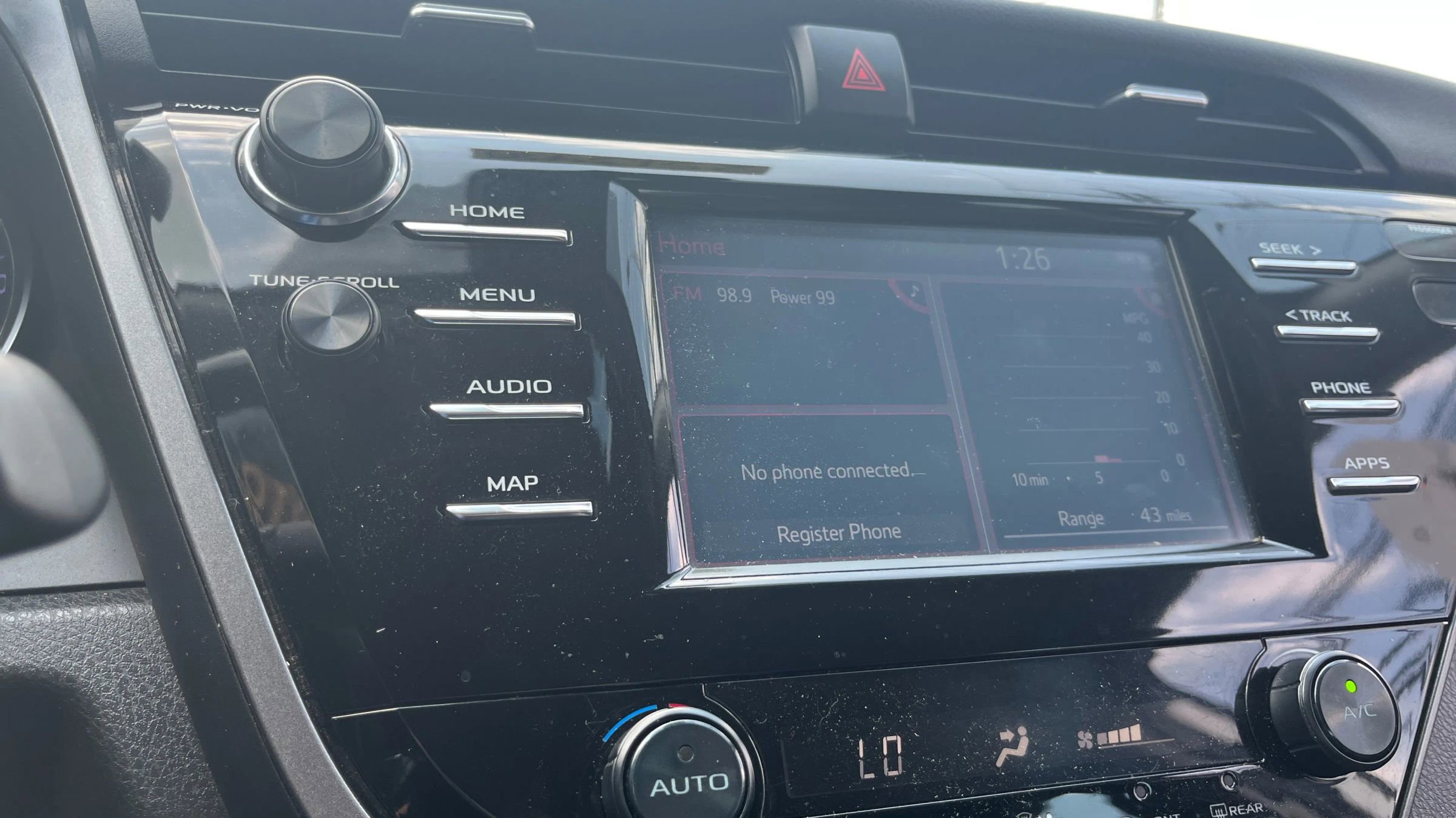 Used 2019 Toyota Camry SE image 19