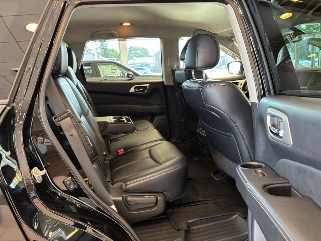 Used 2019 Nissan Pathfinder SL AWD/4WD image 33