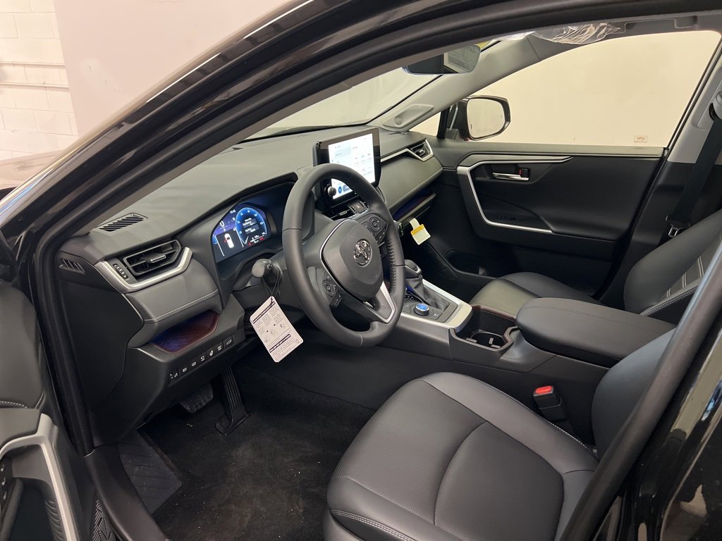 New 2025 Toyota RAV4 Limited image 4