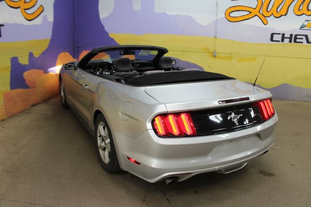 Used 2016 Ford Mustang Convertible RWD image 6