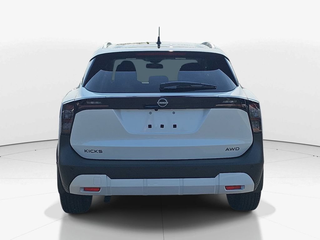 Used 2026 Nissan Kicks SV w/ Charging Package AWD/4WD image 7