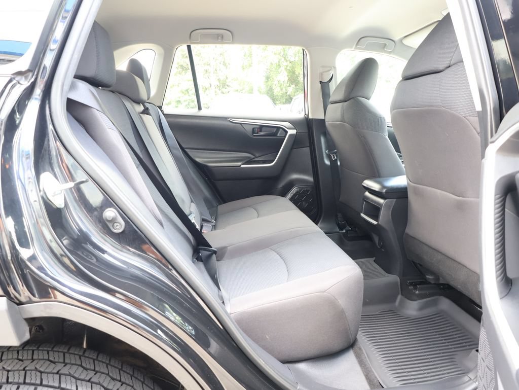Used 2020 Toyota RAV4 LE w/ All Weather Liner Package AWD/4WD image 23