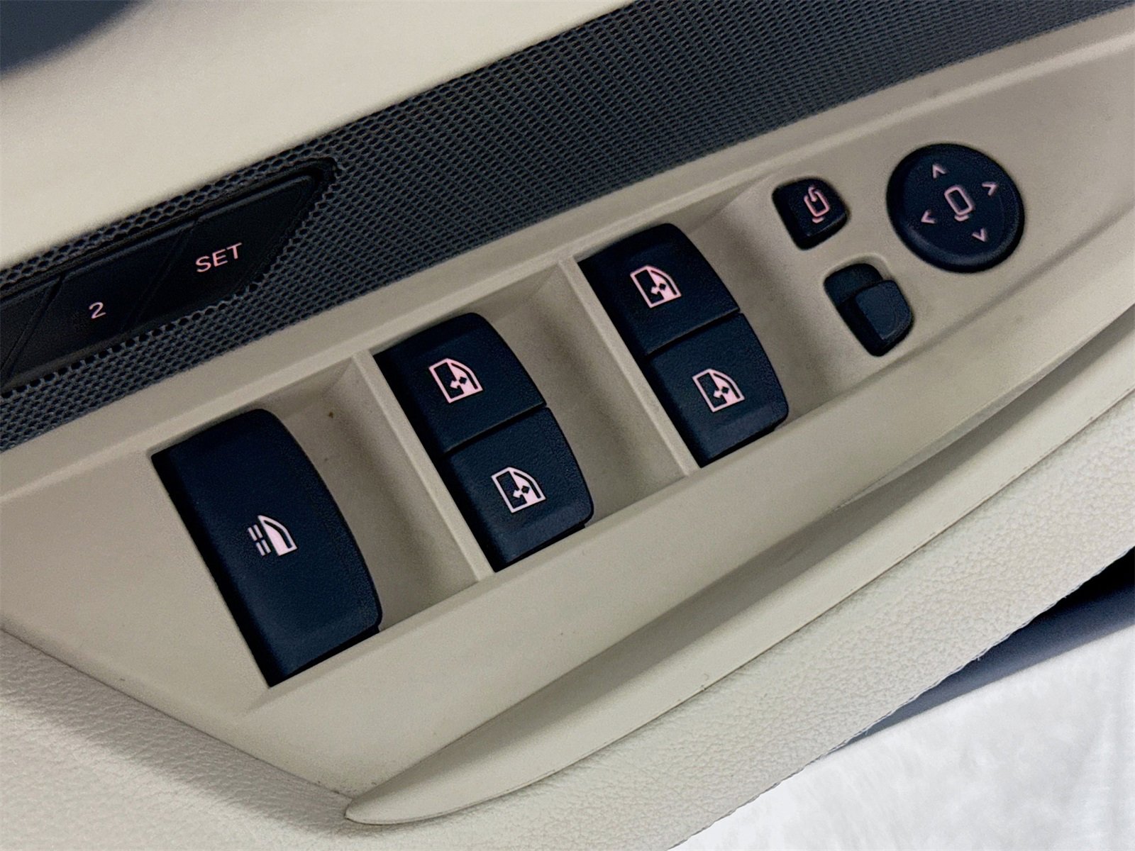 Certified 2023 BMW 430i Convertible w/ Premium Package image 18