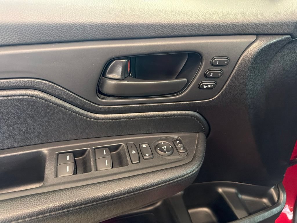 Used 2025 Honda Odyssey Sport-L image 72