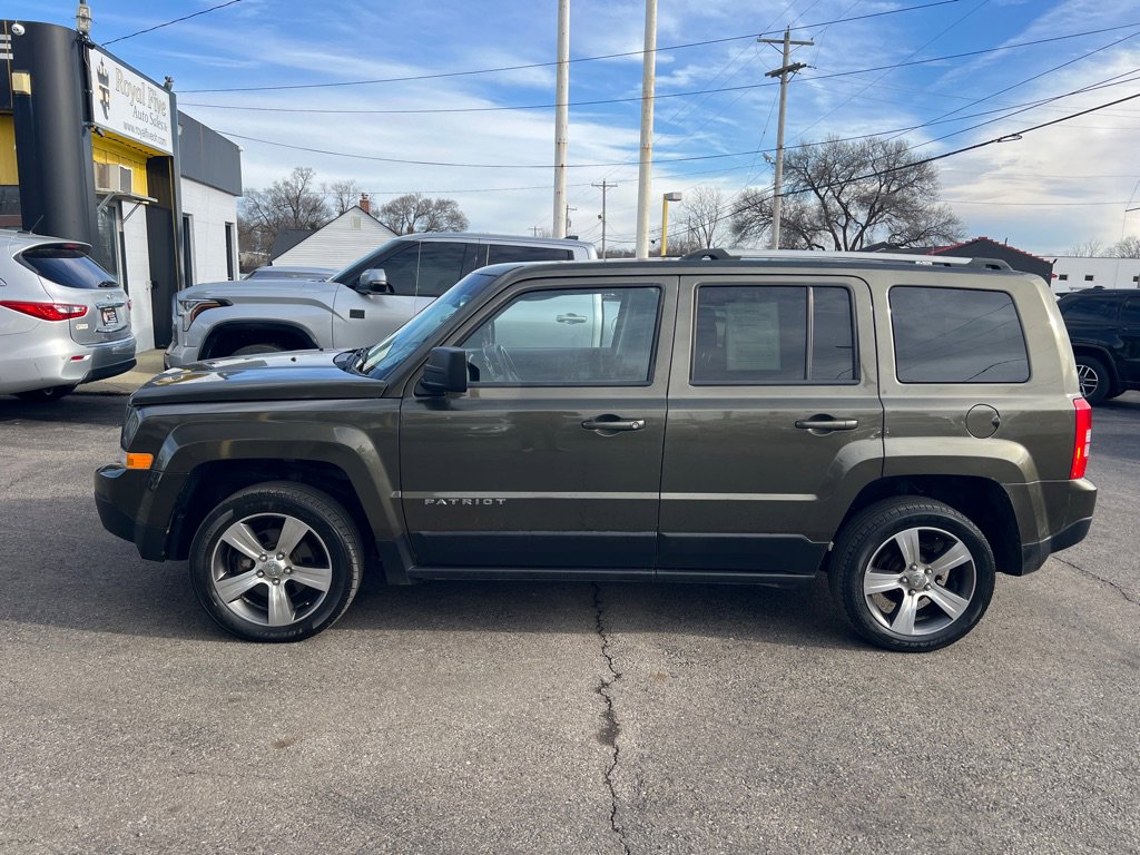 Used 2016 Jeep Patriot 4WD image 11