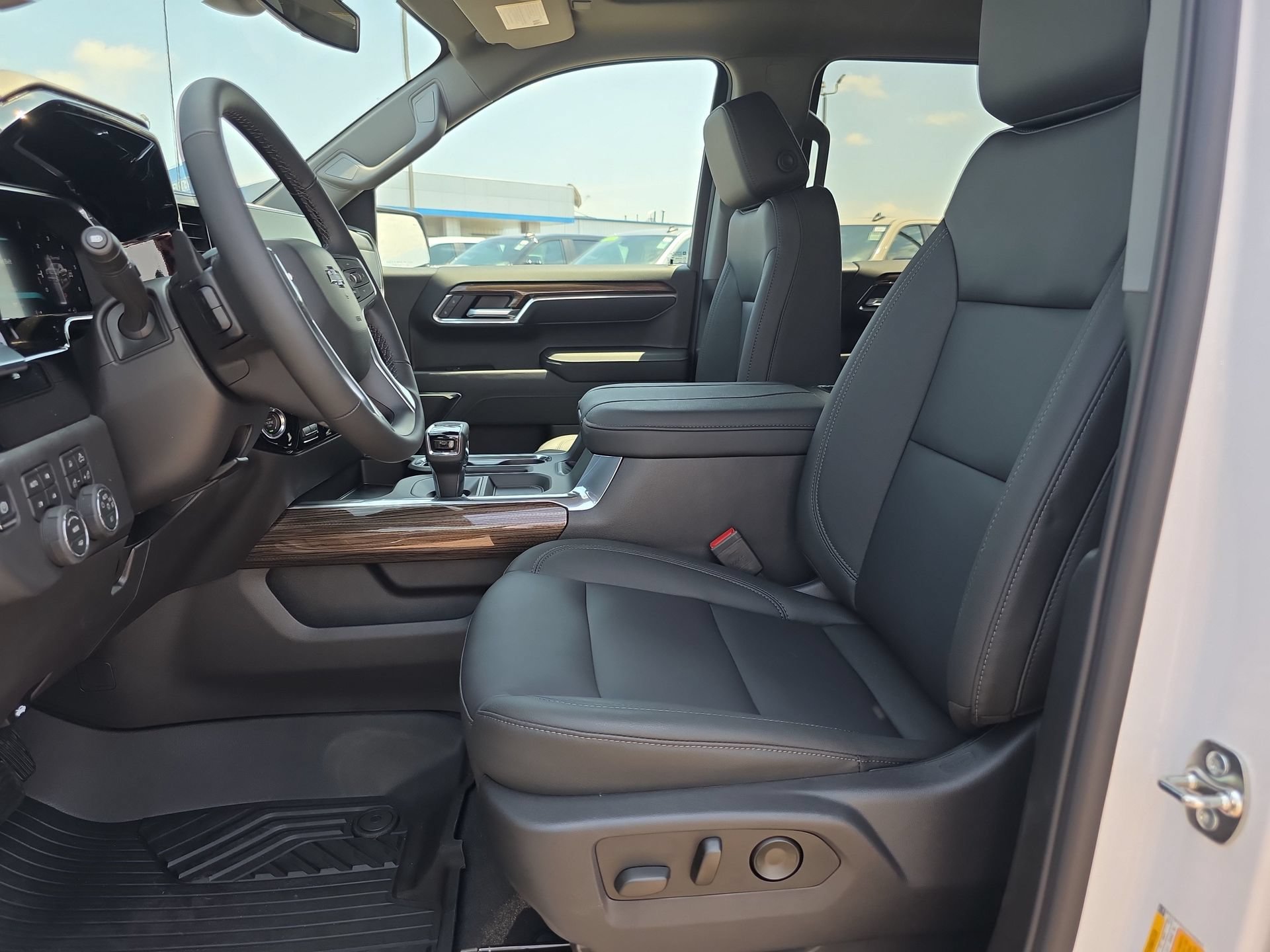 New 2026 Chevrolet Silverado 1500 RST w/ RST All Star Premium Package AWD/4WD image 10