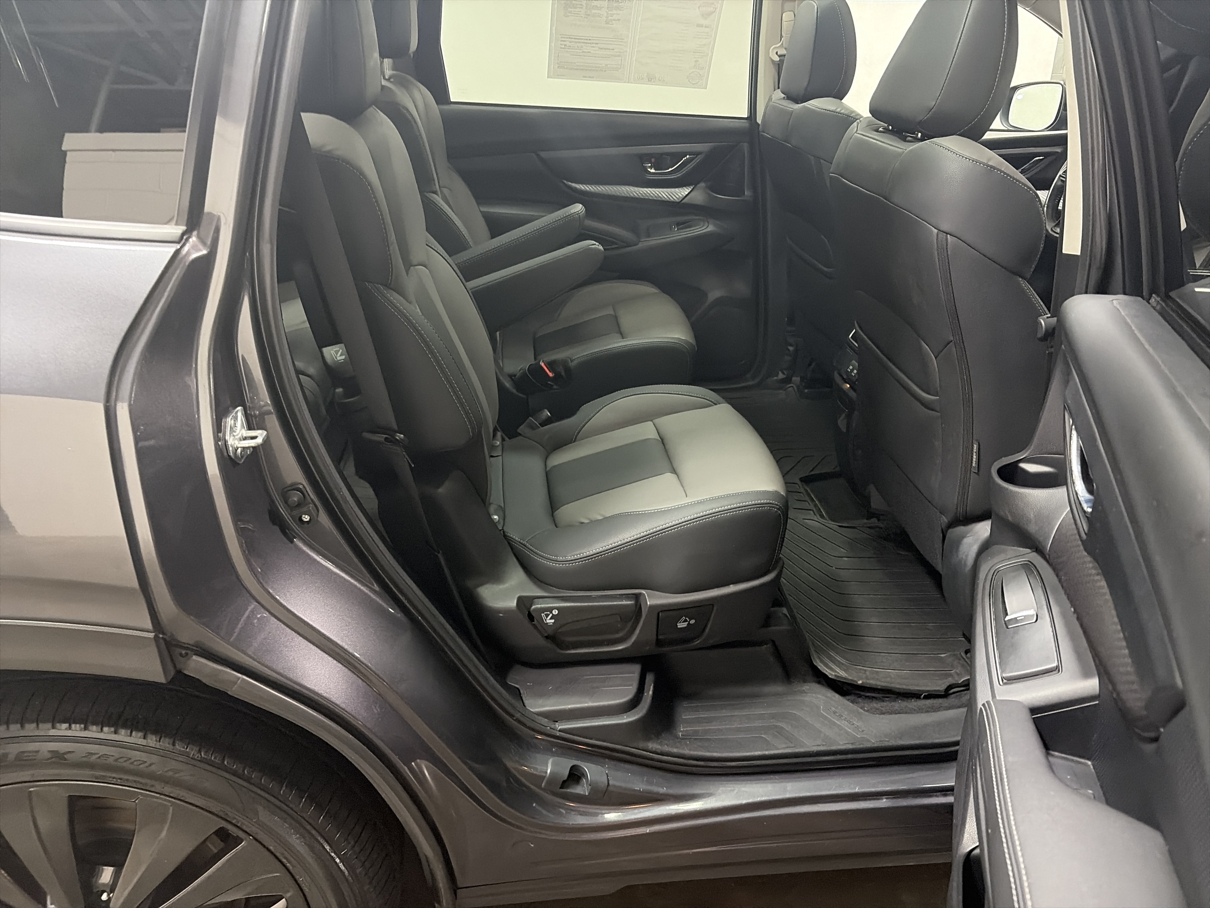 Used 2022 Subaru Ascent Onyx Edition AWD/4WD image 32