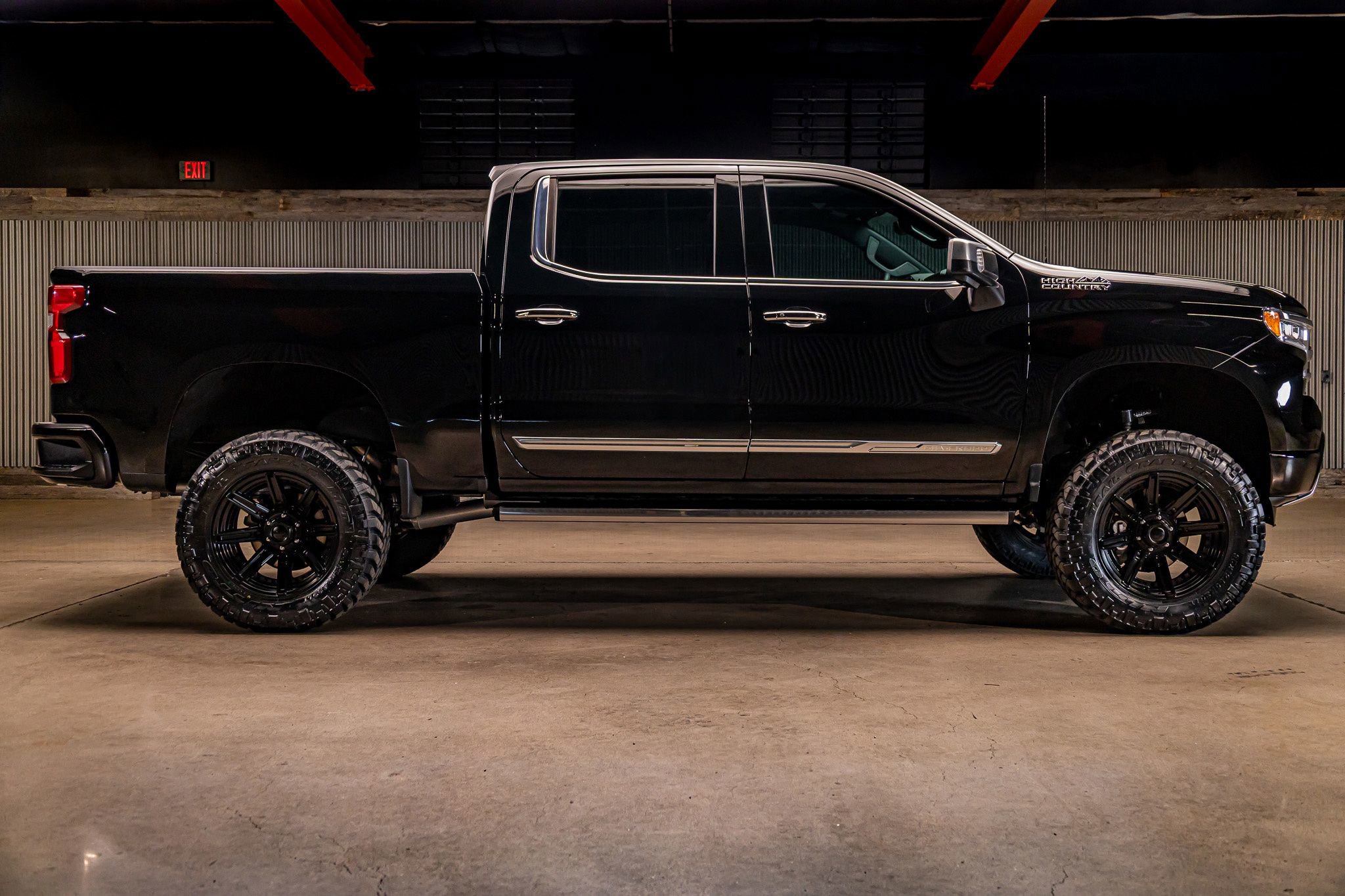 Used 2024 Chevrolet Silverado 1500 High Country w/ Technology Package image 11