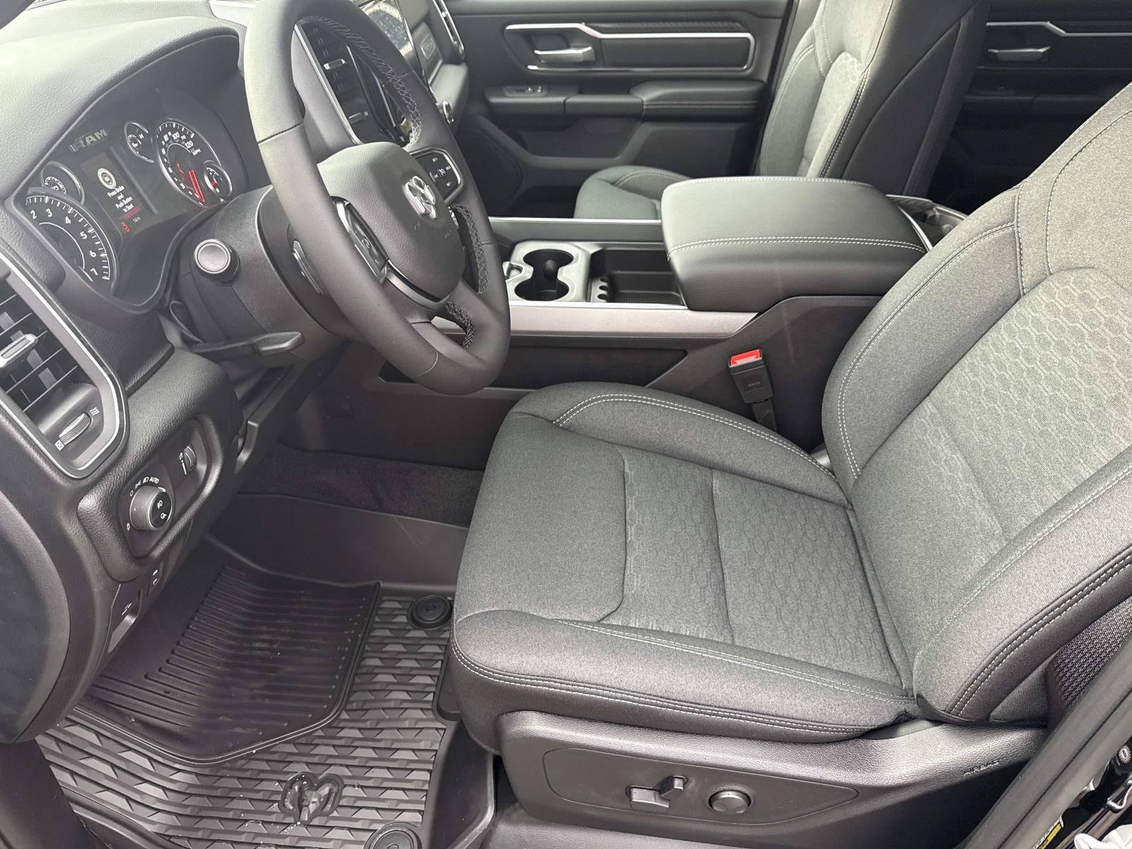 New 2026 RAM 1500 Big Horn AWD/4WD image 16