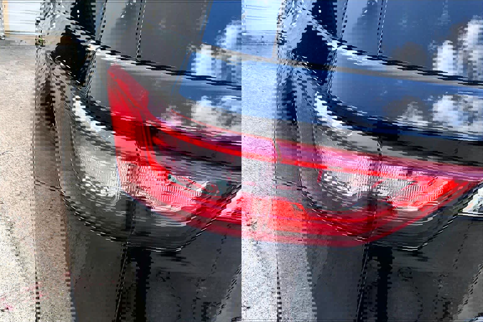 Used 2020 Chevrolet Traverse LS image 27