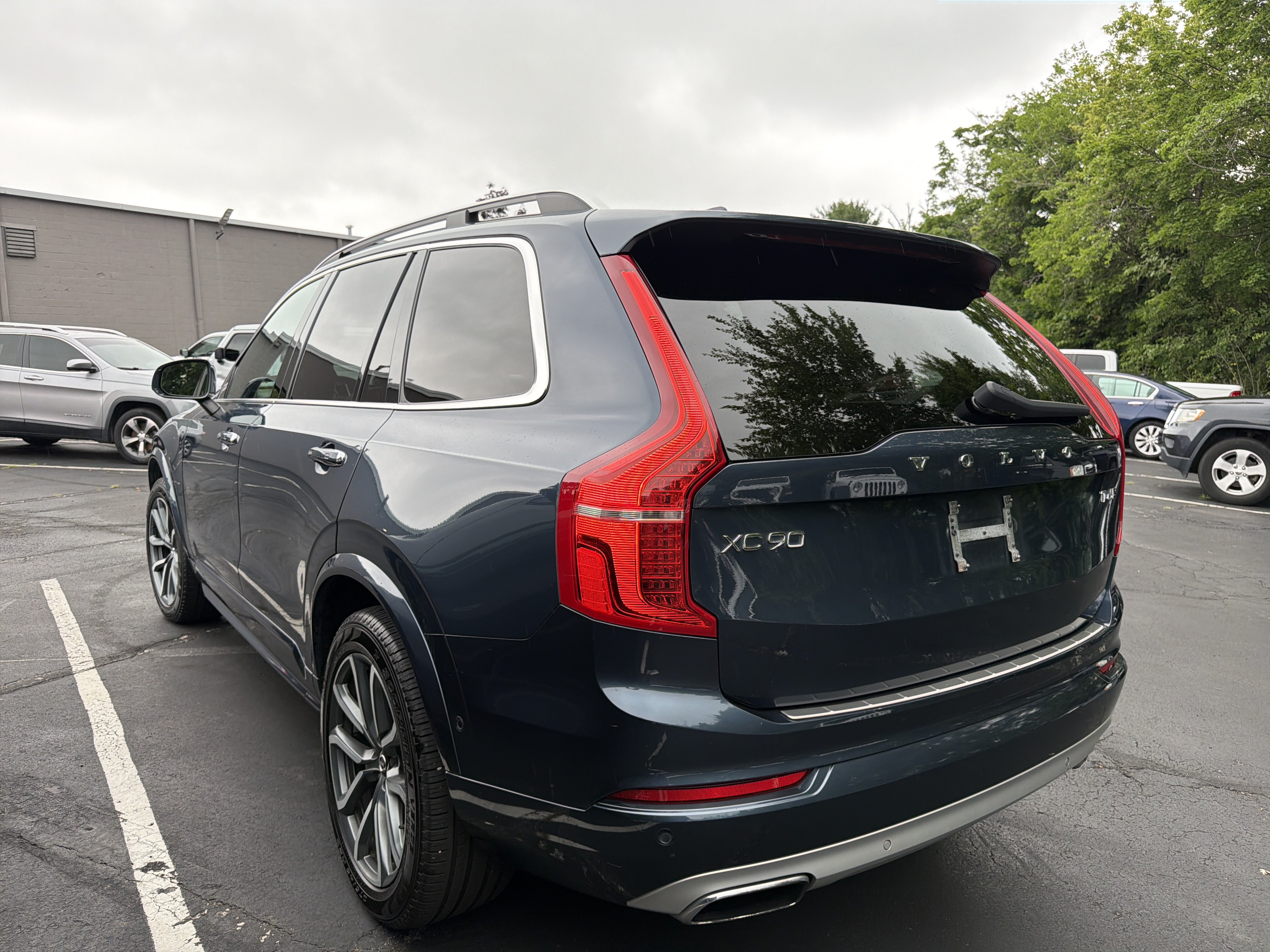 Used 2019 Volvo XC90 T6 Momentum w/ Advanced Package AWD/4WD image 5