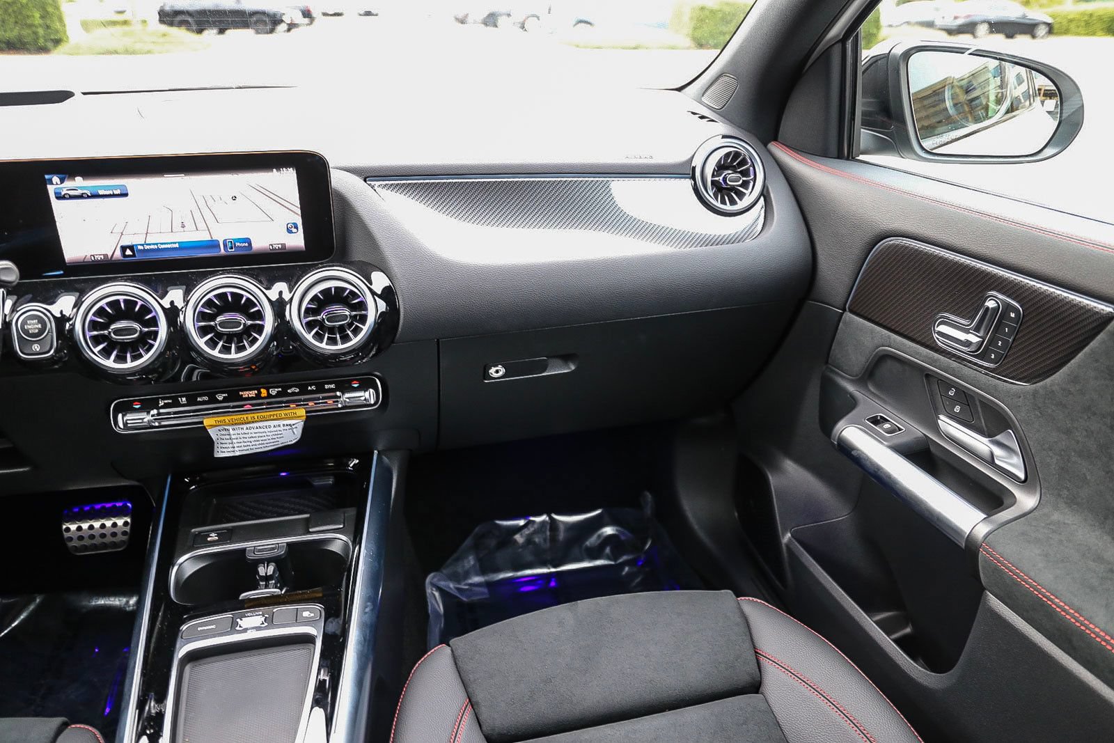 Used 2025 Mercedes-Benz GLA 250 4MATIC image 17