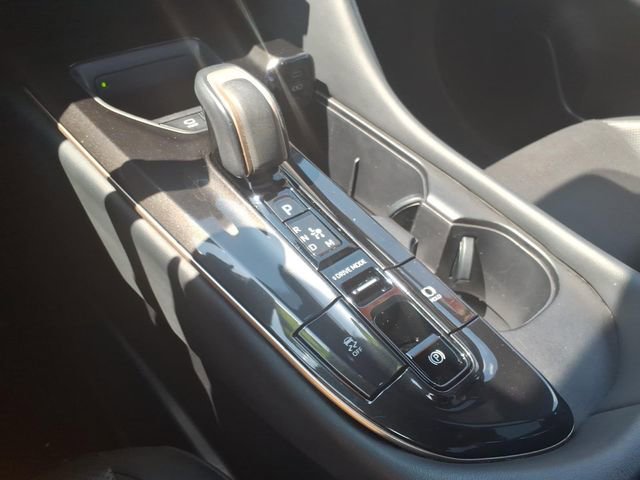 Used 2024 Toyota Crown Platinum AWD/4WD image 17