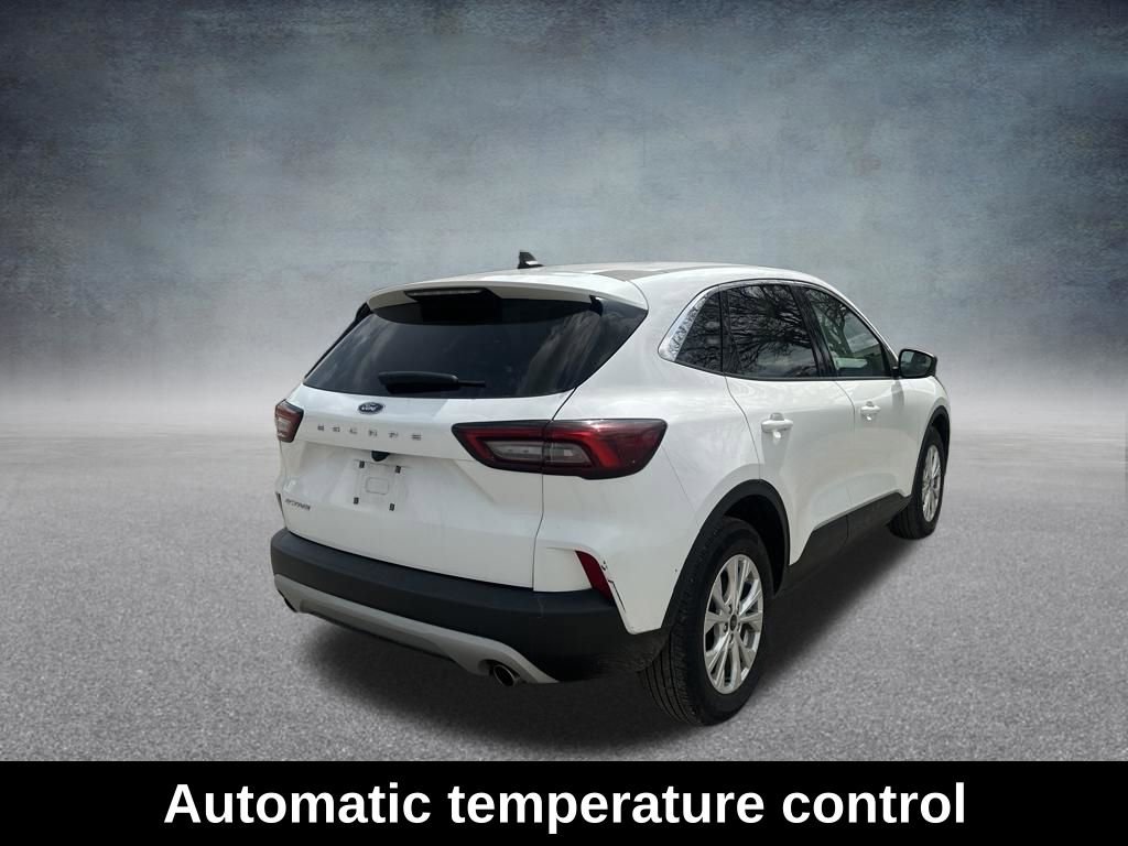 Used 2024 Ford Escape Active w/ Cold Weather Package FWD image 11