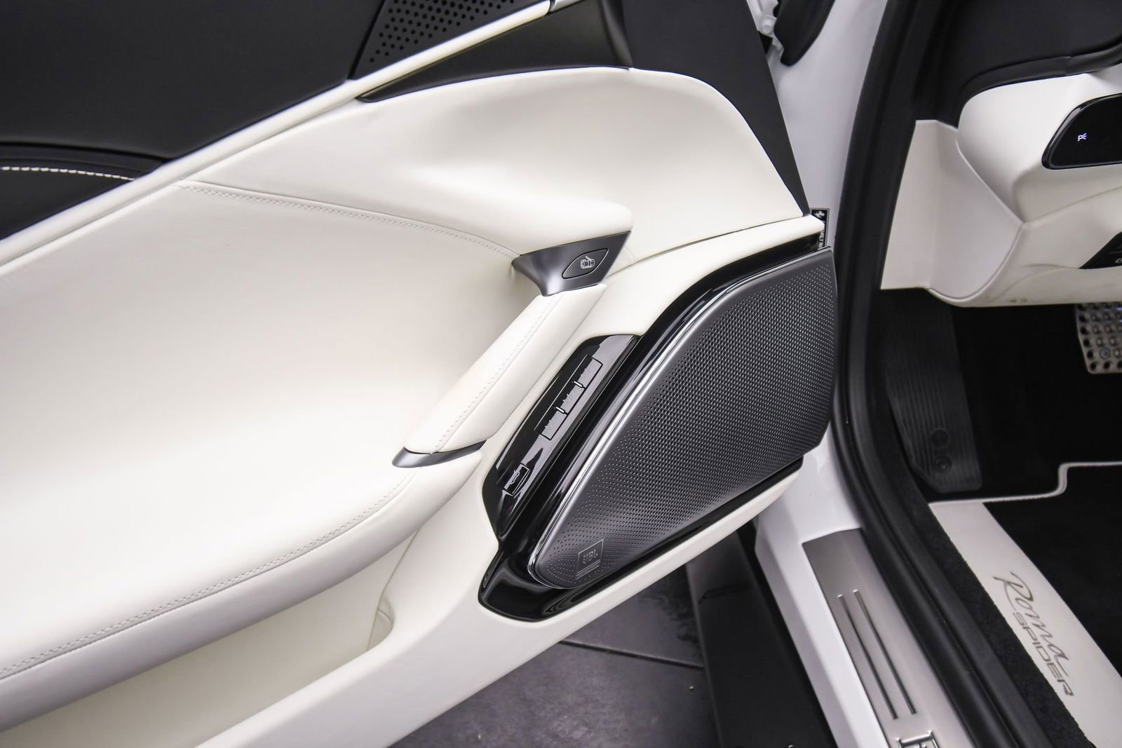 Certified 2024 Ferrari Roma Spider image 52