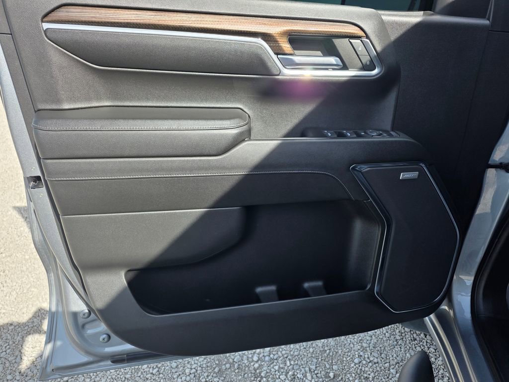 Used 2023 Chevrolet Silverado 1500 RST image 9