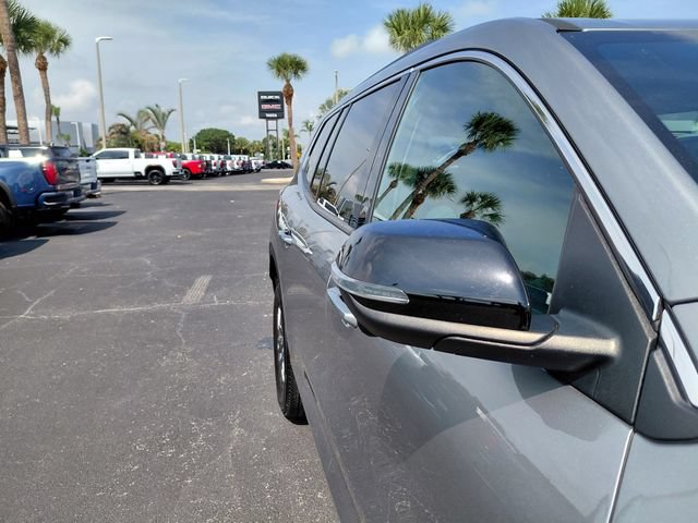 New 2025 GMC Acadia Elevation FWD image 13