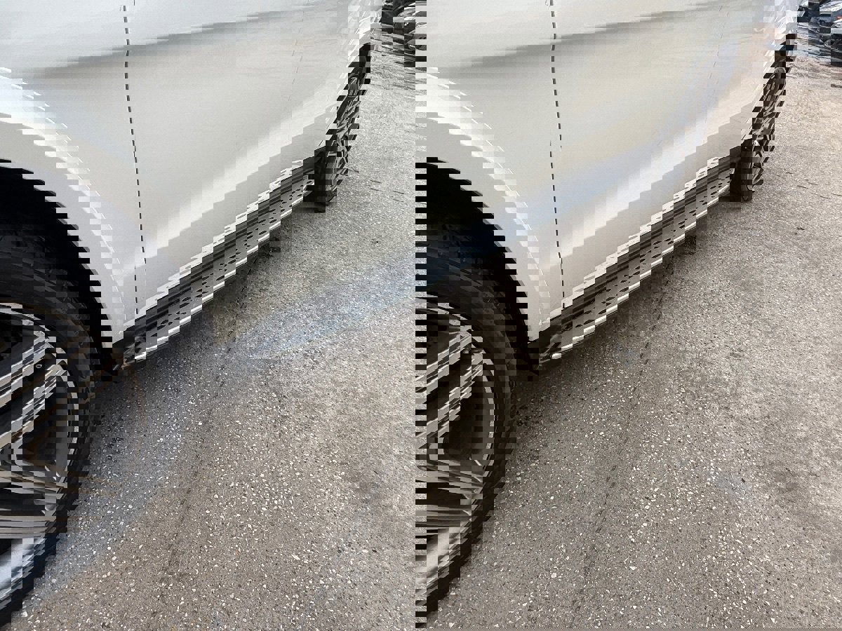 Used 2014 Mercedes-Benz GL 550 4MATIC image 11