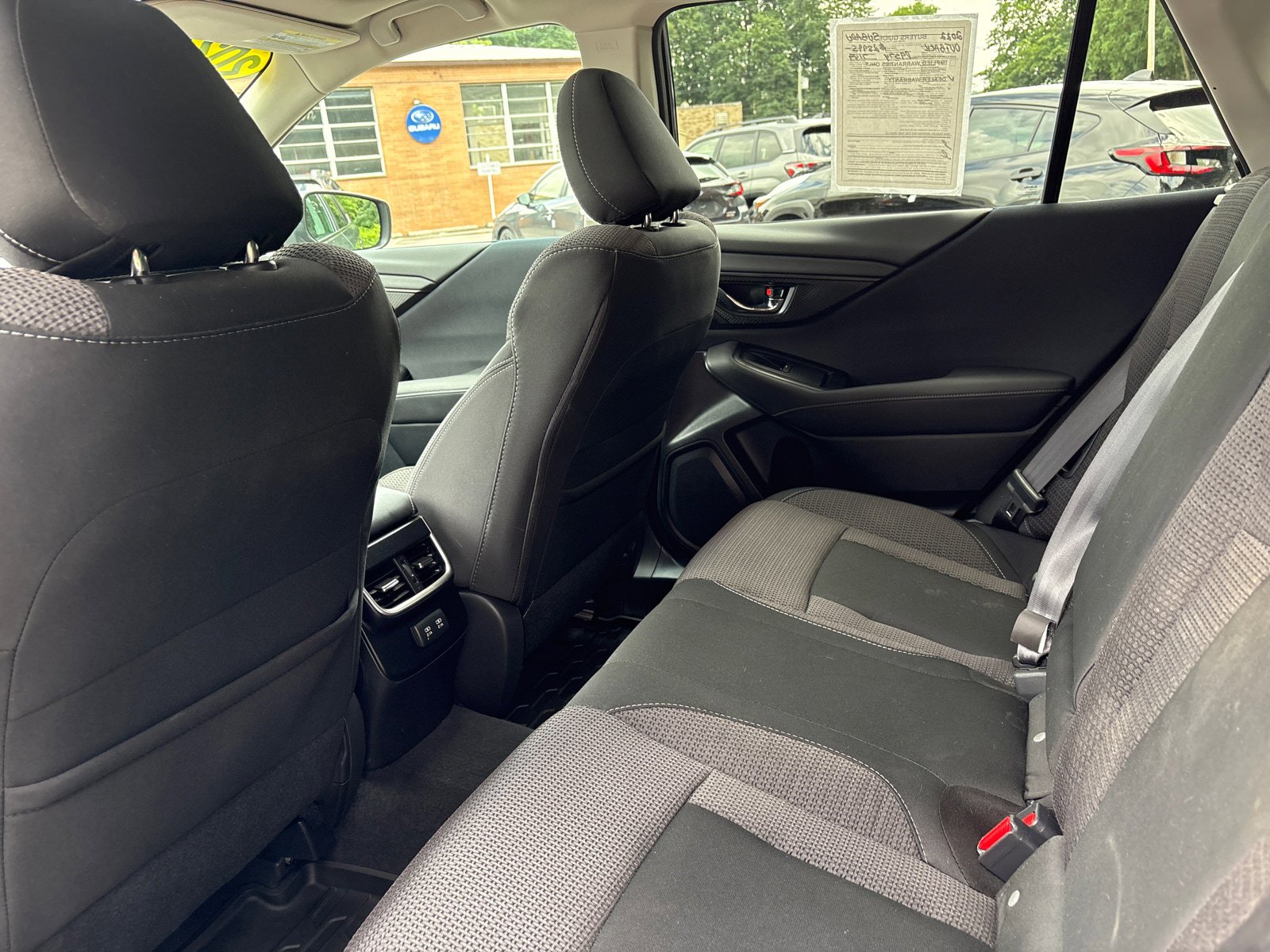 Used 2022 Subaru Outback Premium AWD/4WD image 23