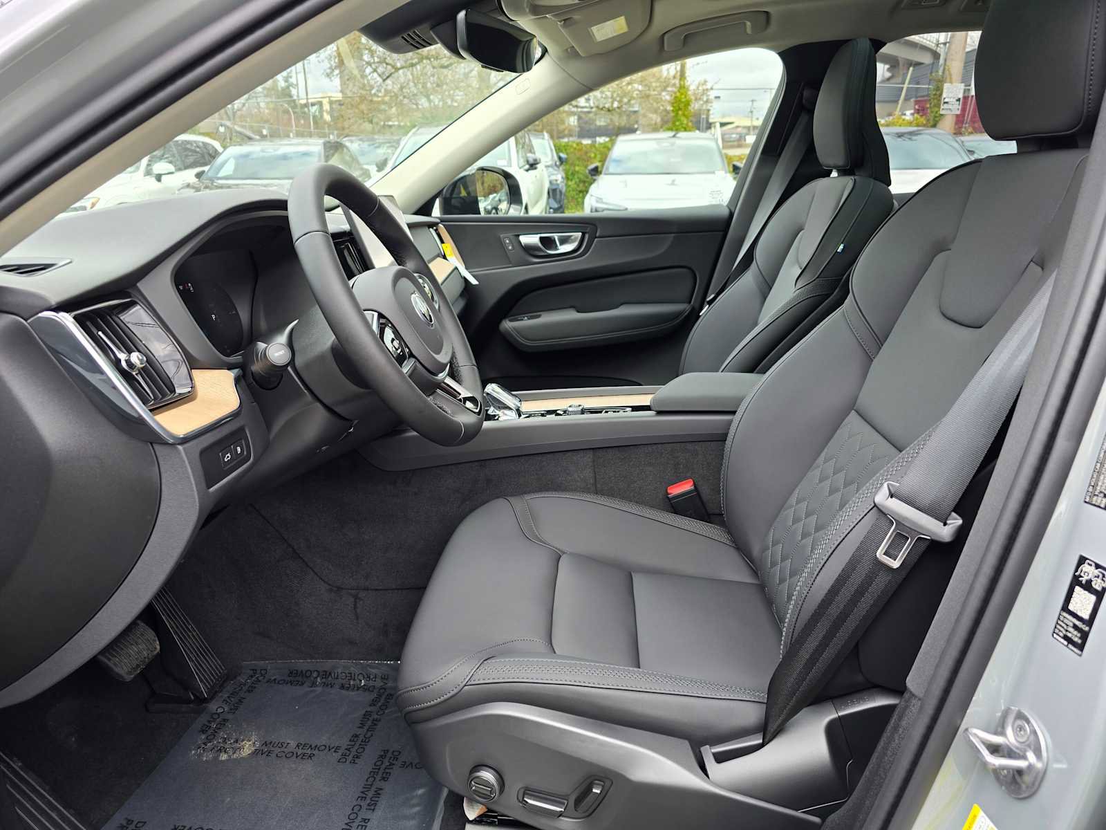 New 2026 Volvo XC60 T8 Plus w/ Protection Package Premier image 20