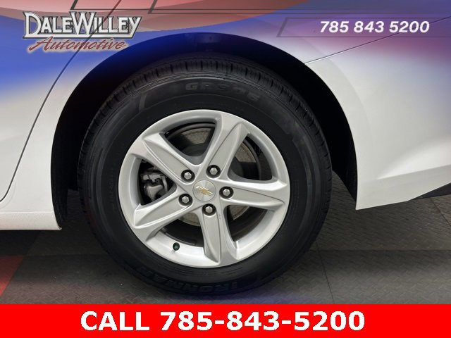 Used 2024 Chevrolet Malibu LT image 22