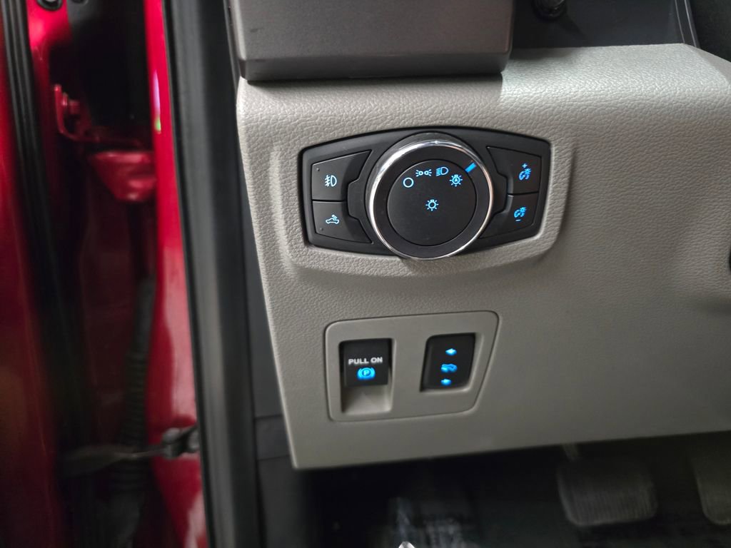 Used 2020 Ford F150 XLT w/ Equipment Group 302A Luxury AWD/4WD image 31