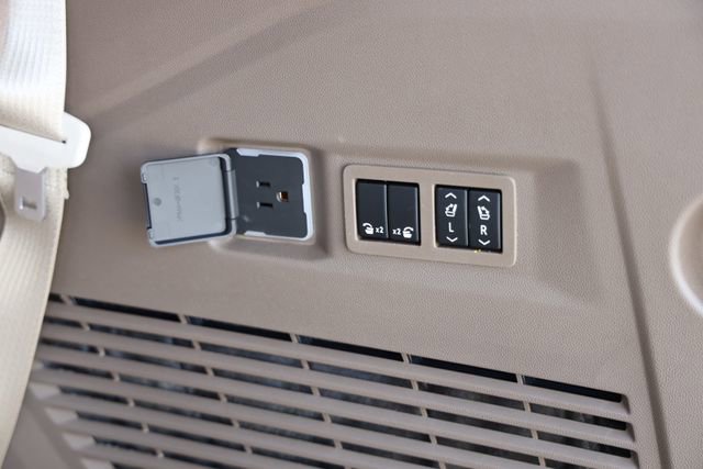 New 2026 GMC Yukon Denali w/ Denali Reserve Package image 12