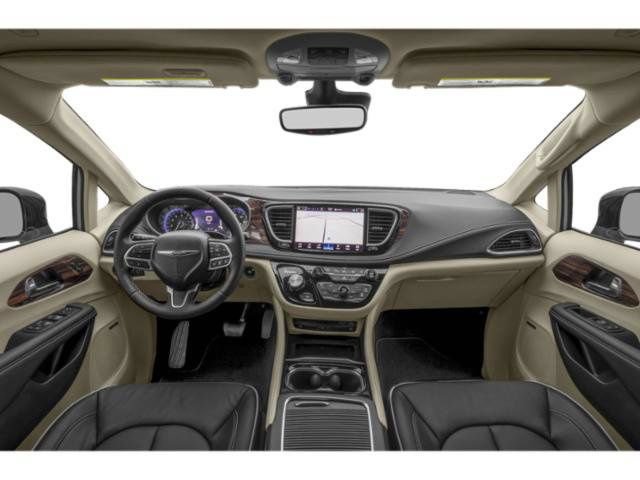 Used 2025 Chrysler Pacifica Limited FWD image 41