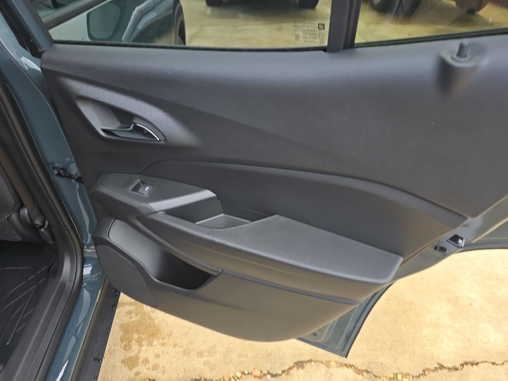New 2026 Chevrolet Trax LT w/ Driver Confidence Package FWD image 17