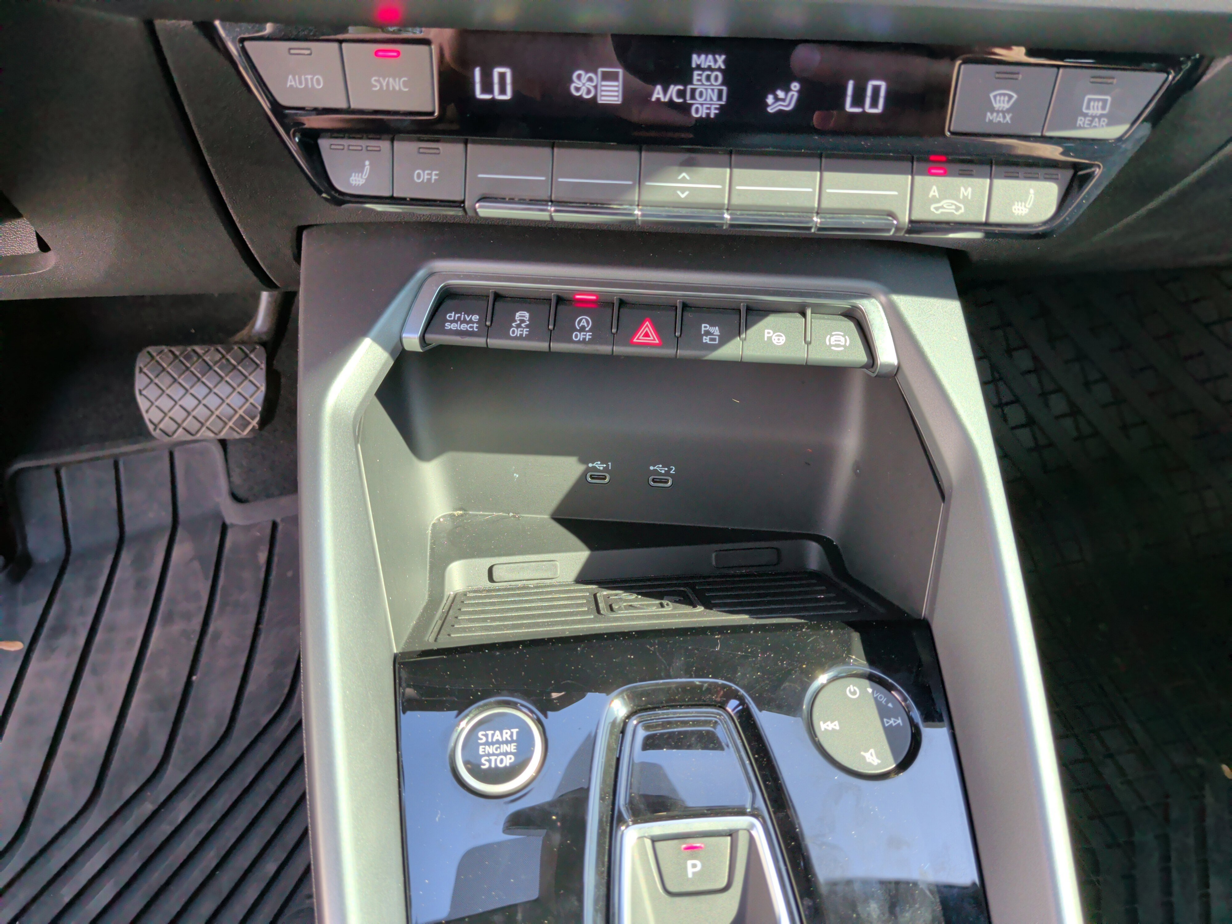 Certified 2025 Audi A3 2.0T Premium w/ Convenience Package image 27