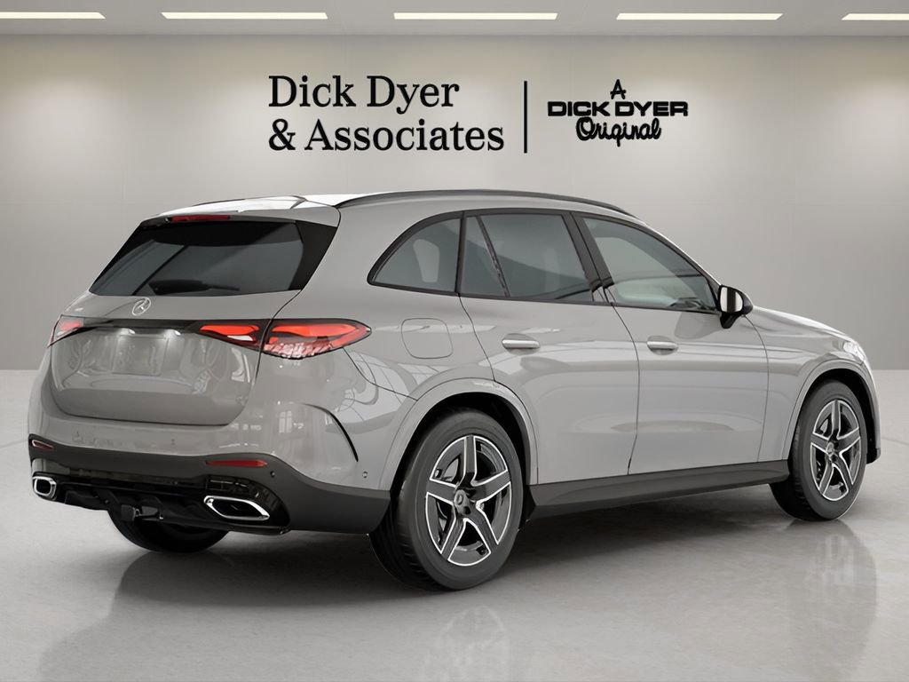 Used 2025 Mercedes-Benz GLC 300 image 10