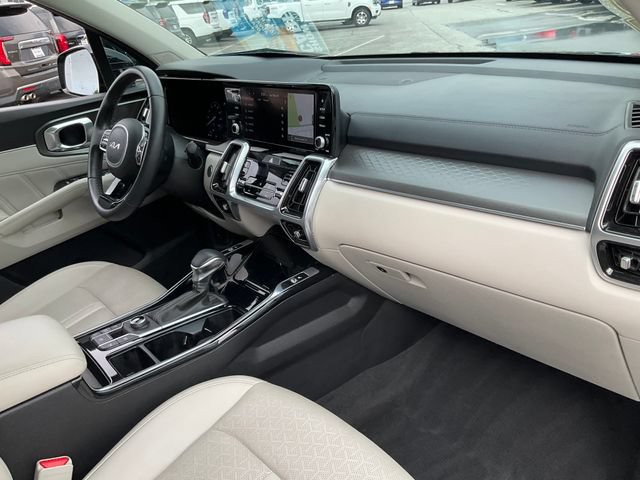 Used 2023 Kia Sorento SX AWD/4WD image 25