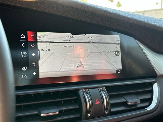 Used 2022 Alfa Romeo Giulia Veloce image 13