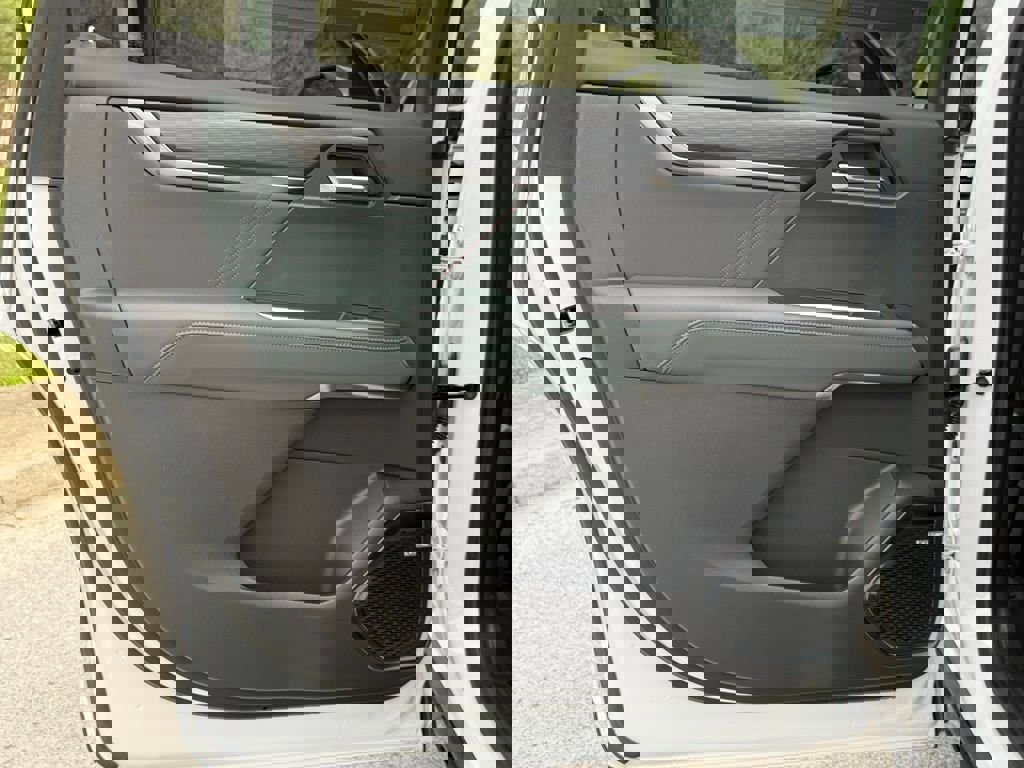 Used 2024 GMC Acadia AT4 w/ Super Cruise Package image 26