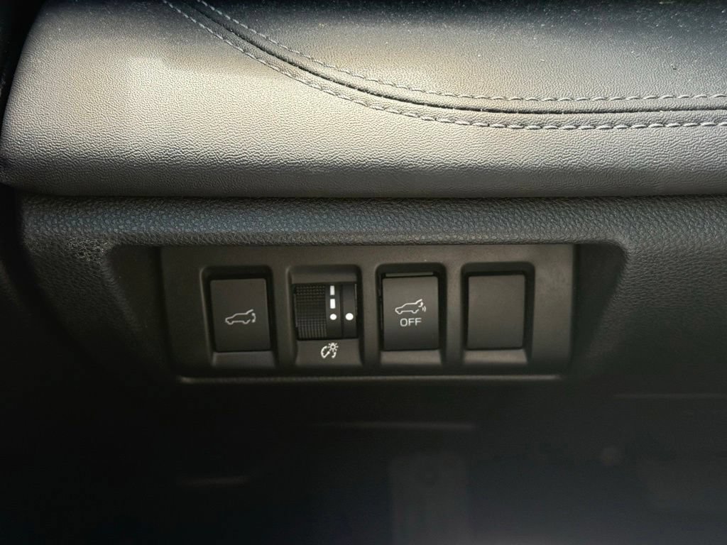 Certified 2023 Subaru Outback Touring XT AWD/4WD image 10