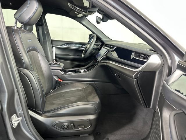 Used 2022 Jeep Grand Cherokee Trailhawk AWD/4WD image 27