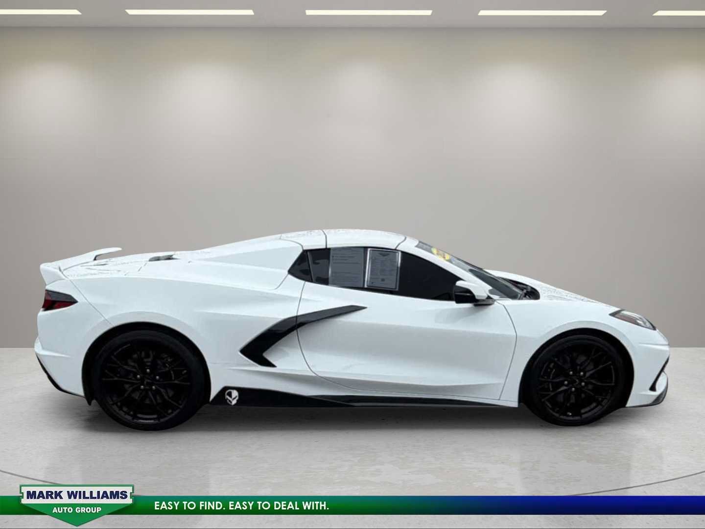 Used 2023 Chevrolet Corvette Stingray Preferred Conv w/ Z51 Performance Package RWD image 12